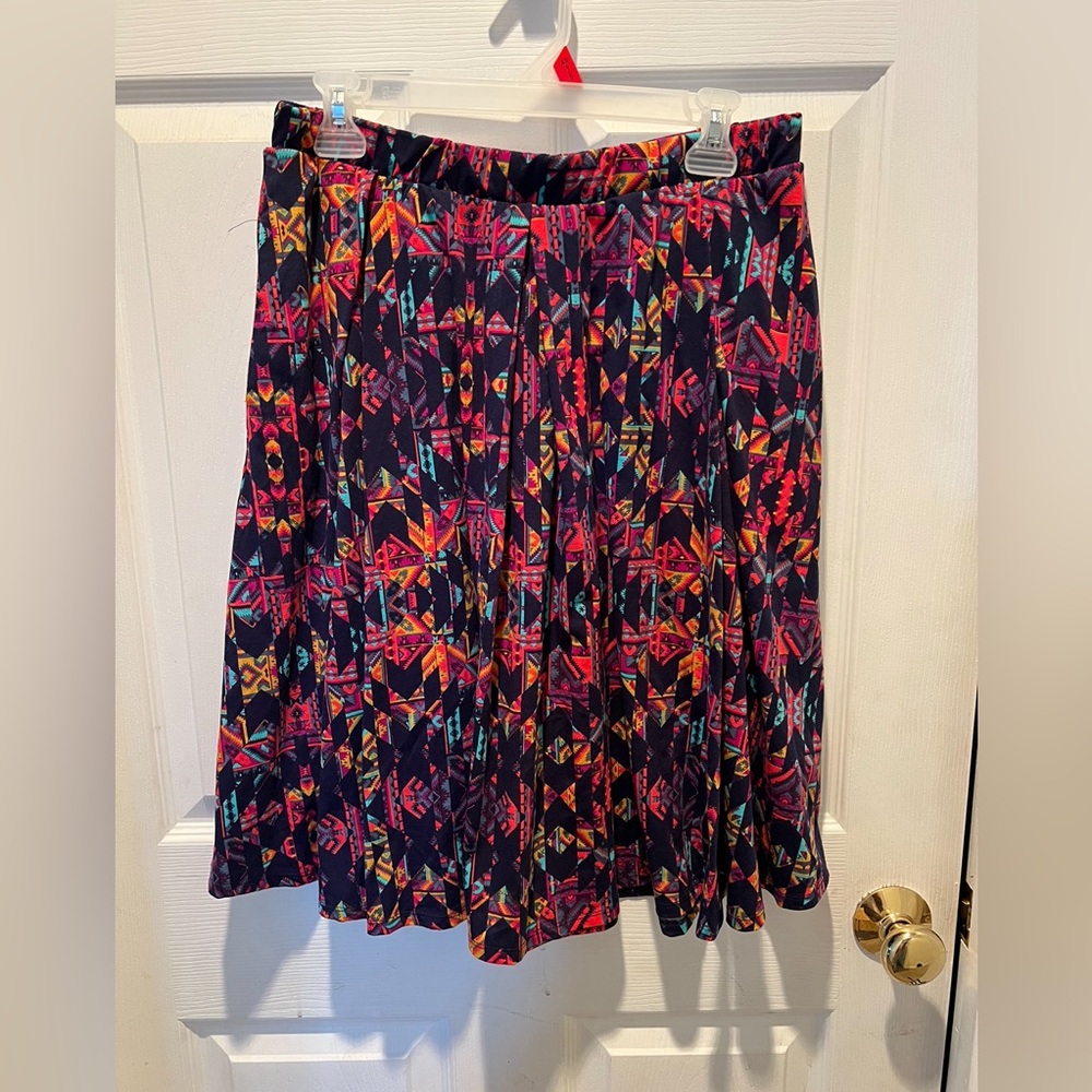 Lularoe Madison skirt with pockets L